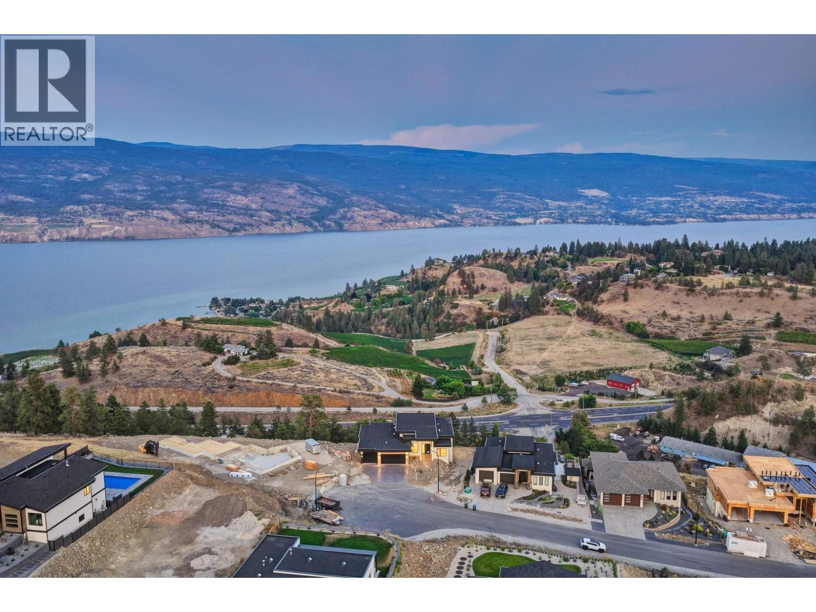 18697 Mckenzie Court, Summerland