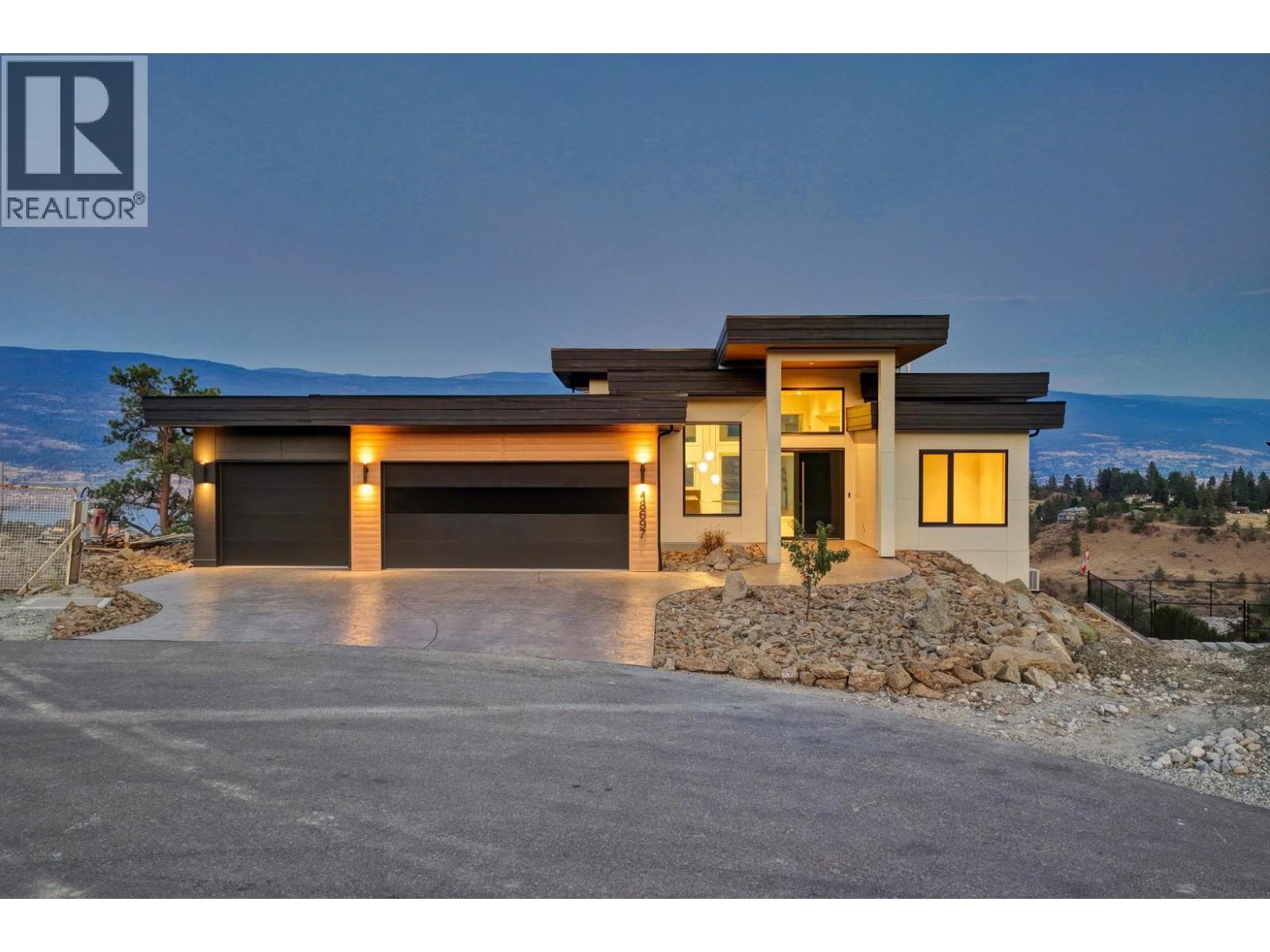 18697 Mckenzie Court, Summerland