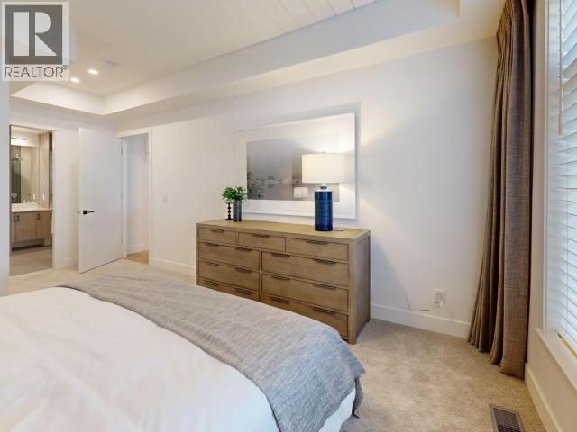 4060 SATURNA AVE - 38