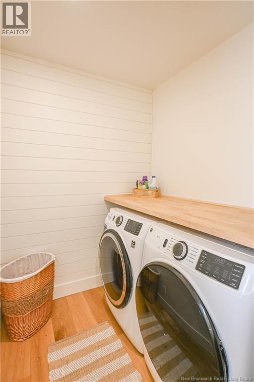 374 du Bicentenaire Street - 33