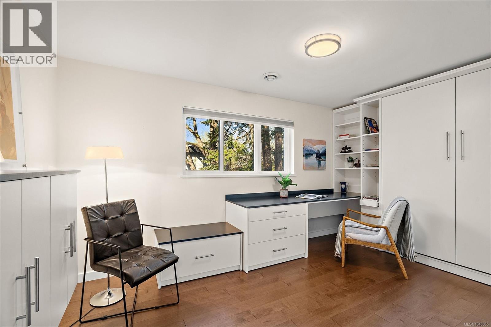 929 Redfern St - 62