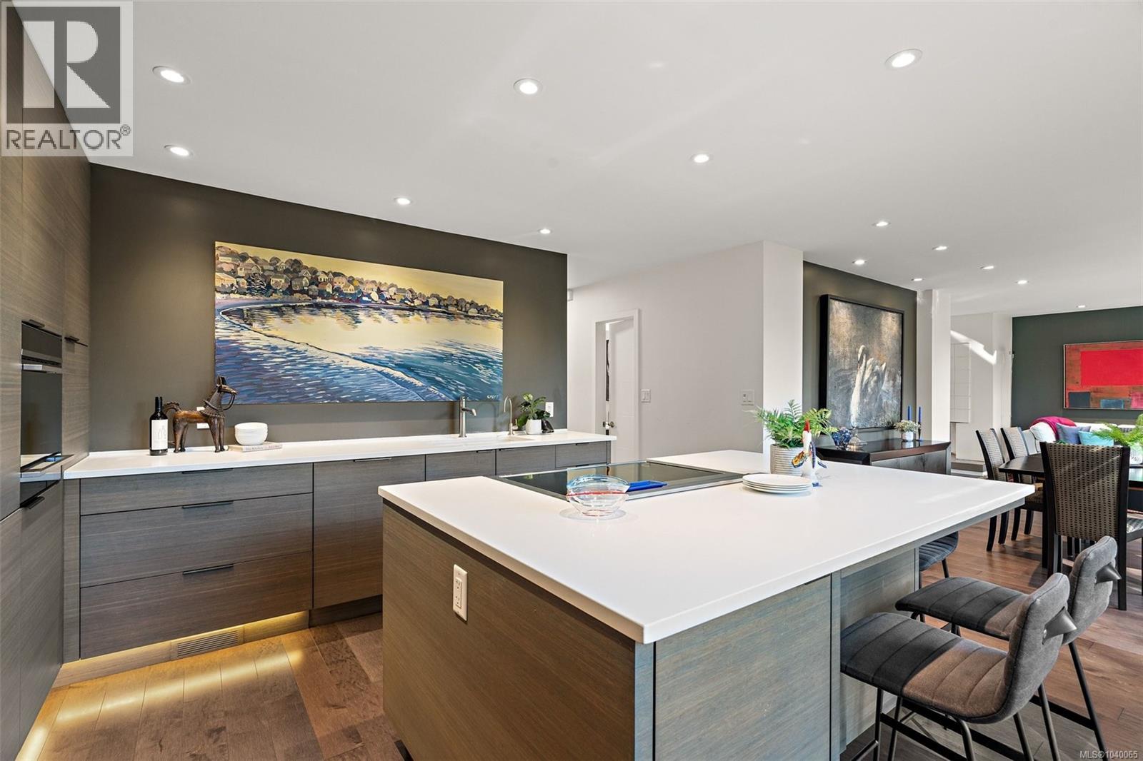 929 Redfern St - 47