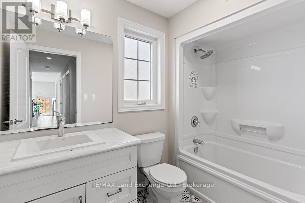 360 DEVONSHIRE ROAD - 32