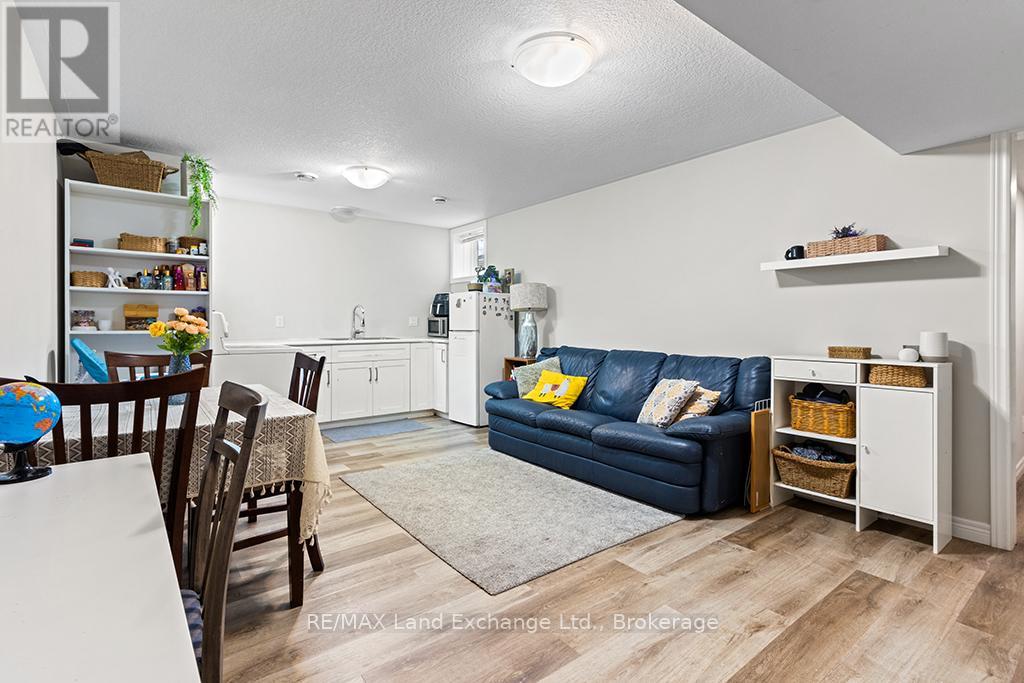360 DEVONSHIRE ROAD - 41