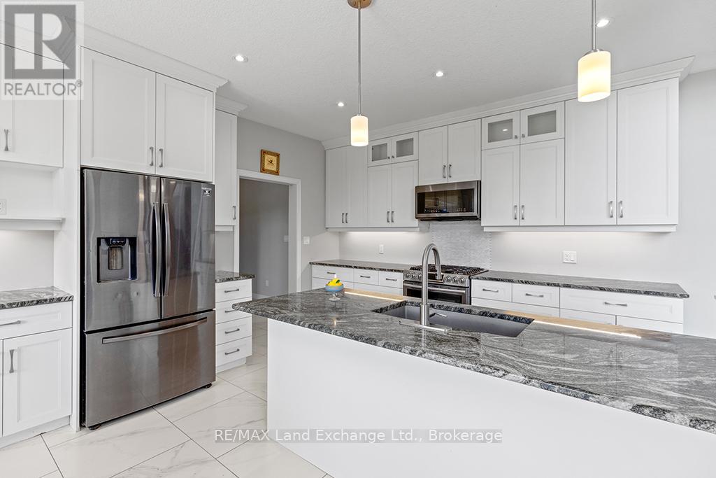 360 DEVONSHIRE ROAD - 9