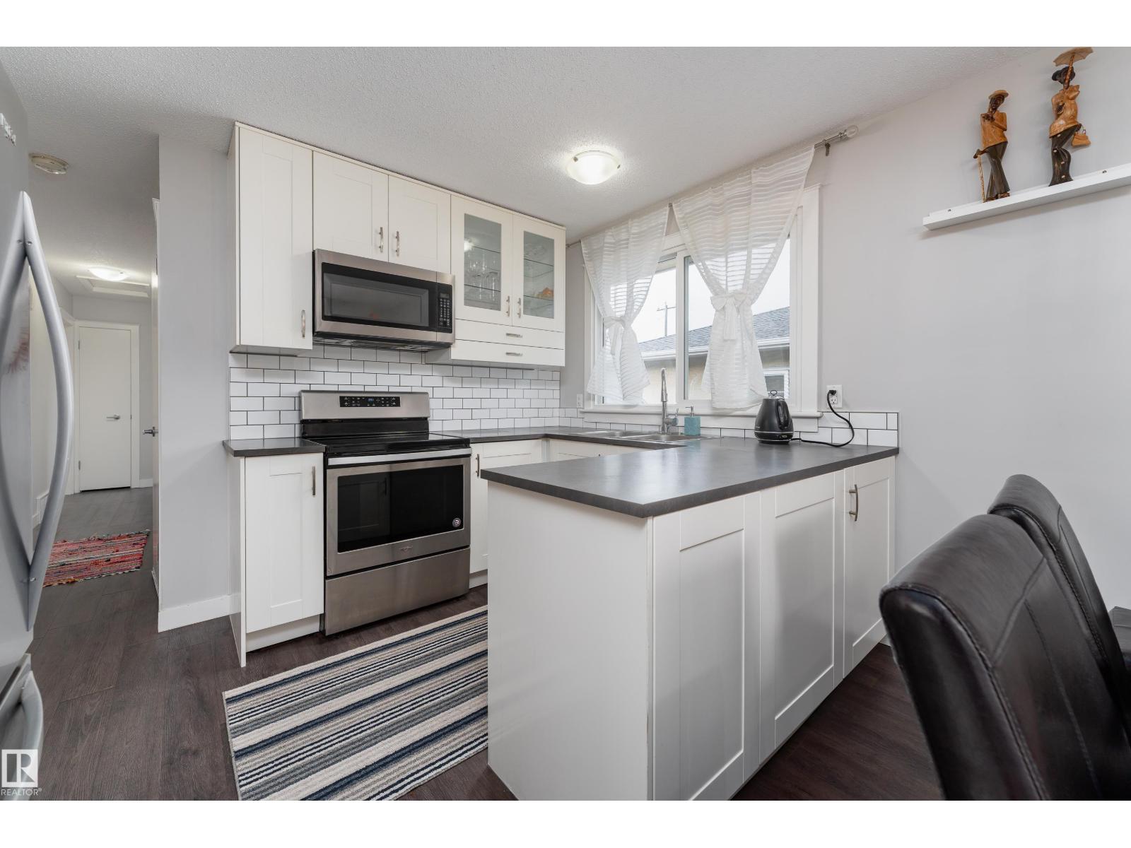 11227 40 AV NW - 13