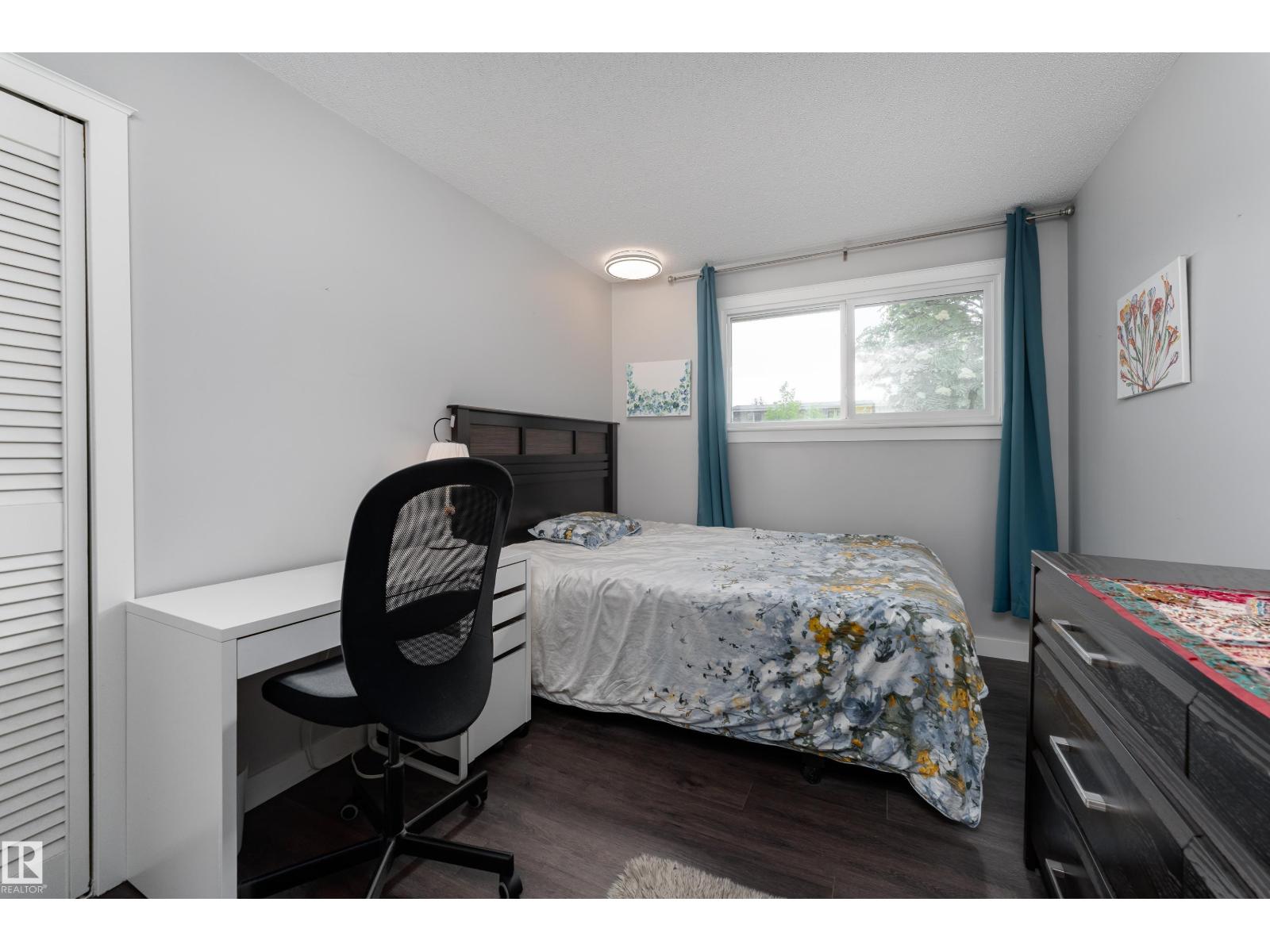 11227 40 AV NW - 18