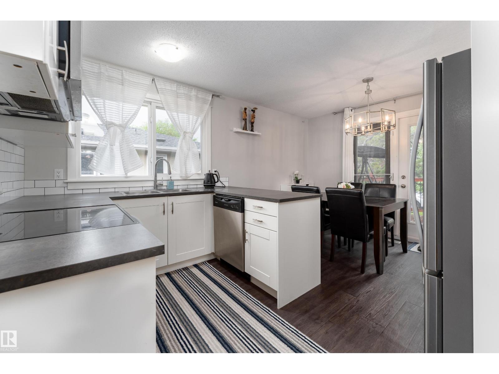 11227 40 AV NW - 12