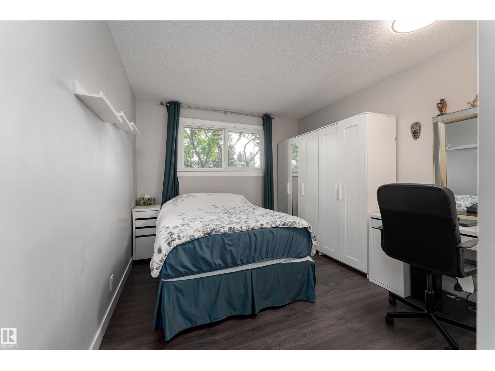 11227 40 AV NW - 16