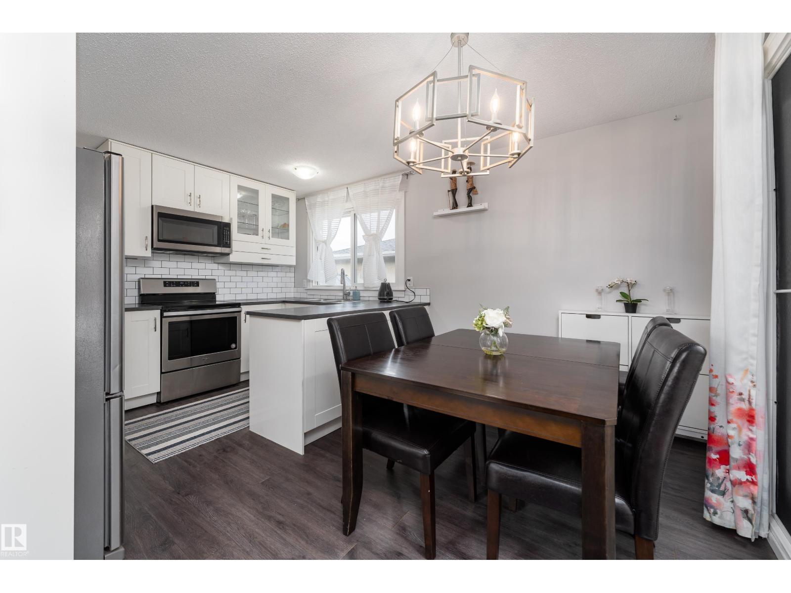 11227 40 AV NW - 10