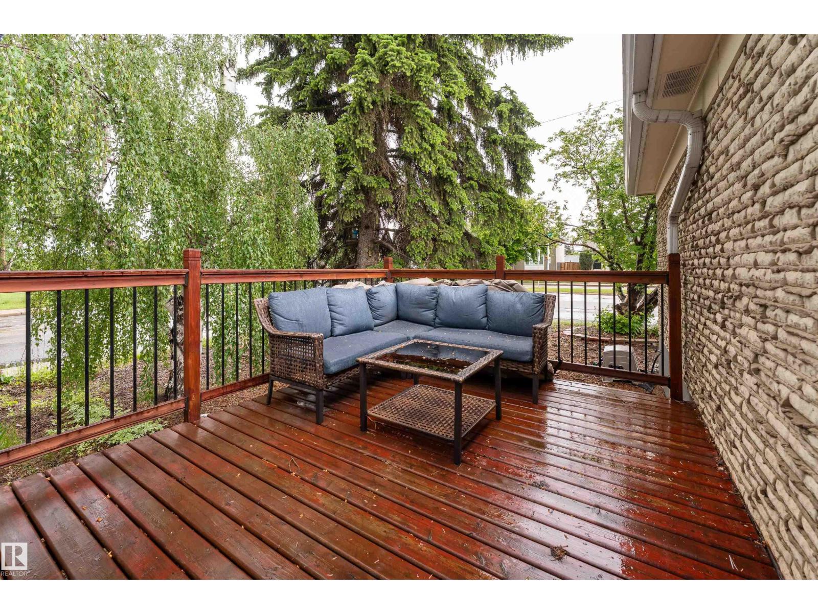 11227 40 AV NW - 24