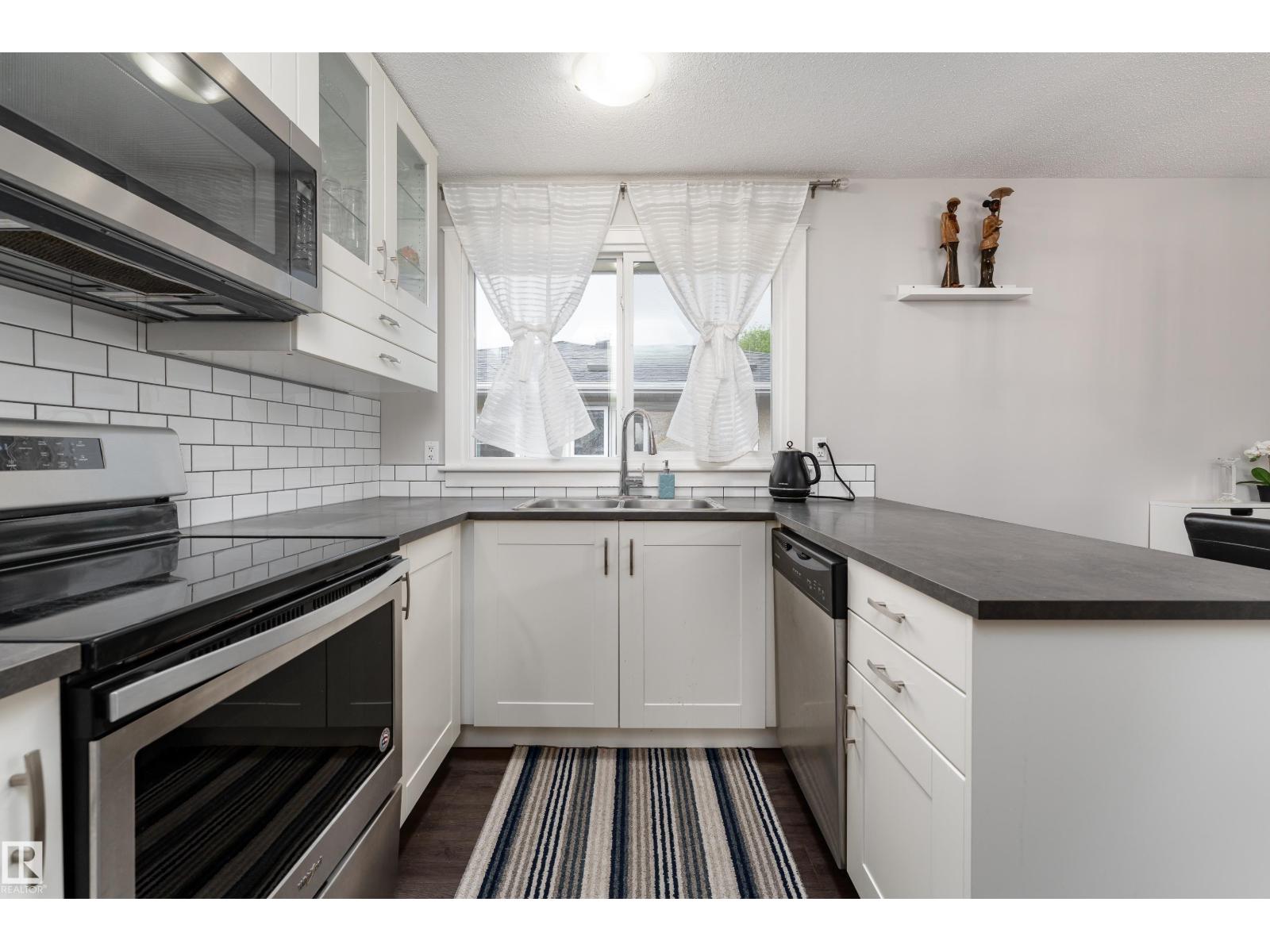 11227 40 AV NW - 11