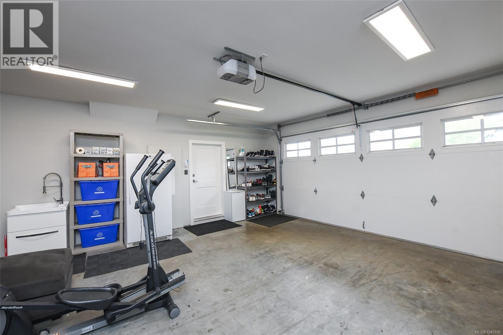 2241 Sussex Pl - 36