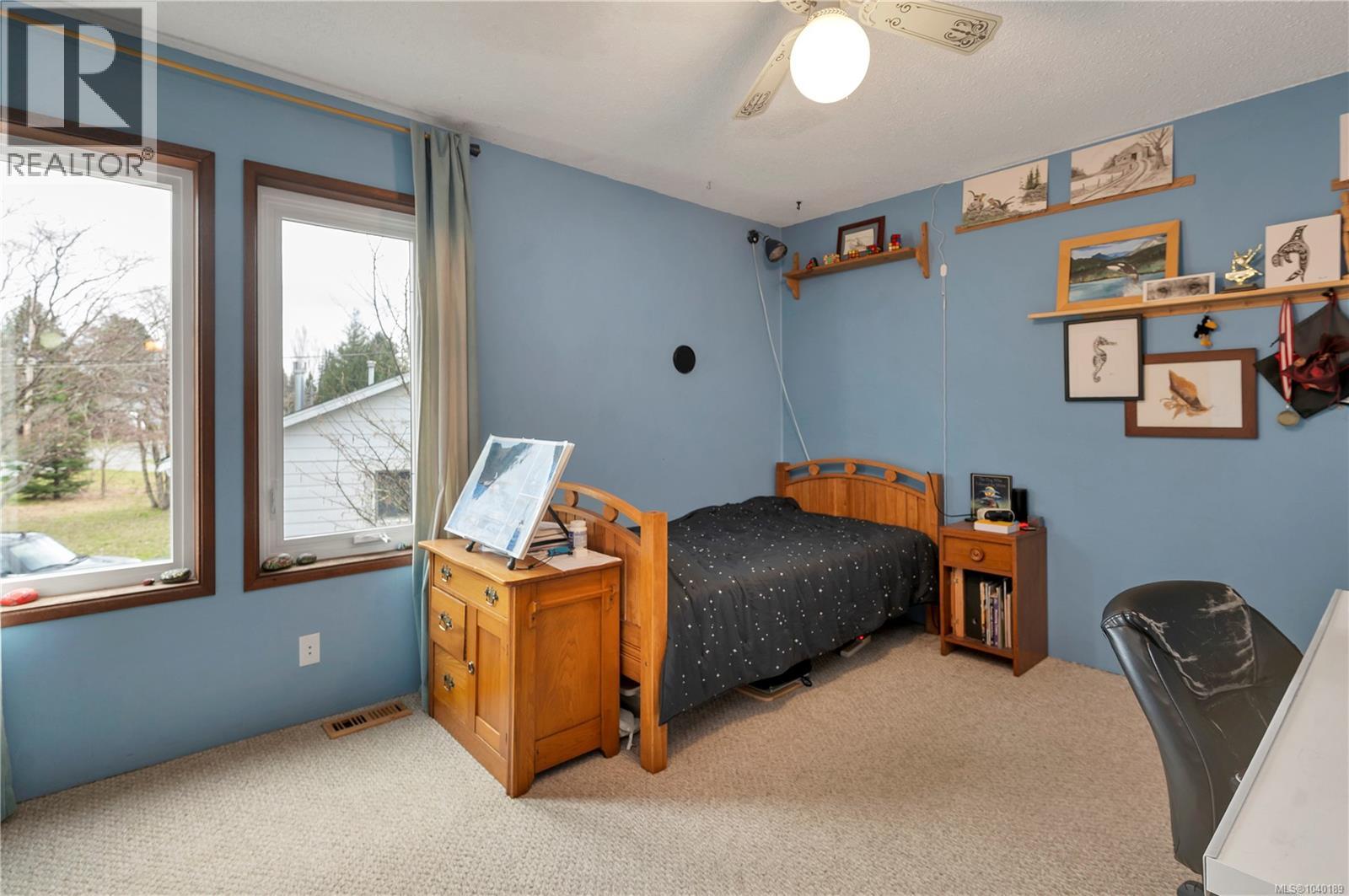 810 Shellbourne Blvd, Campbell River