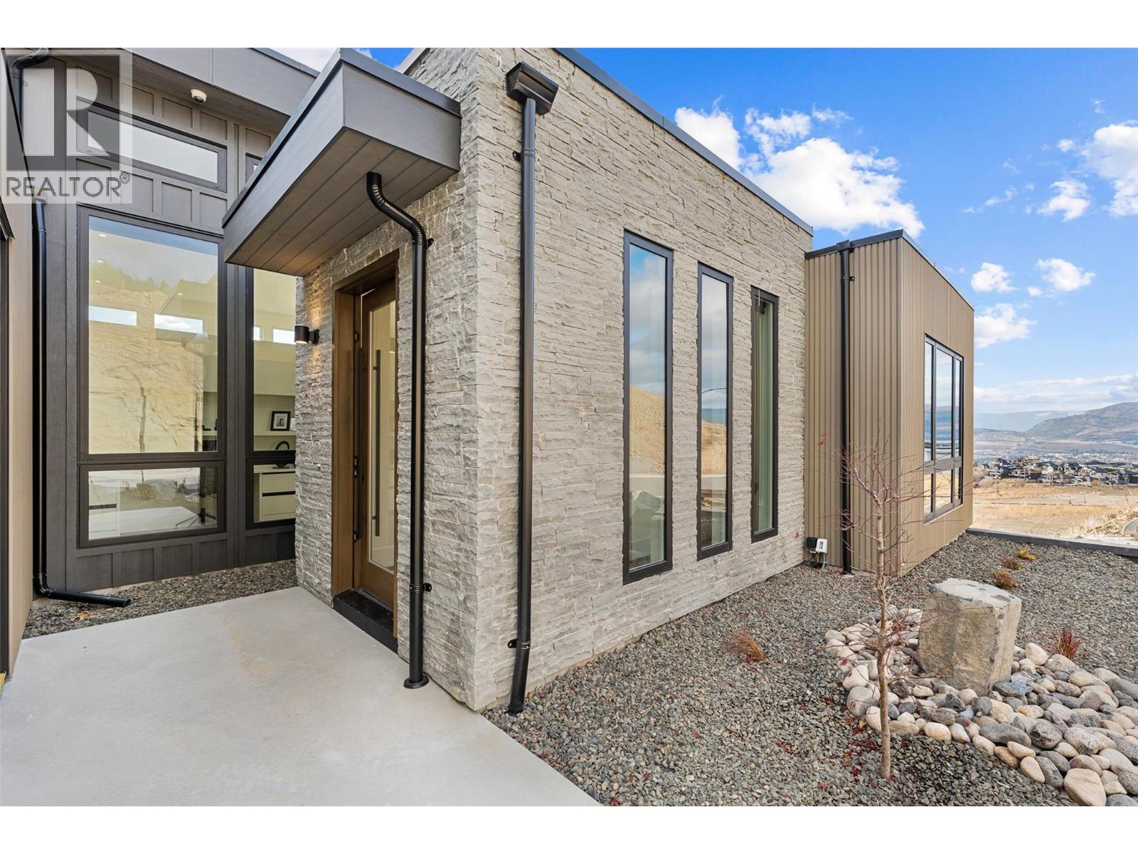 1363 Vineyard Drive, West Kelowna