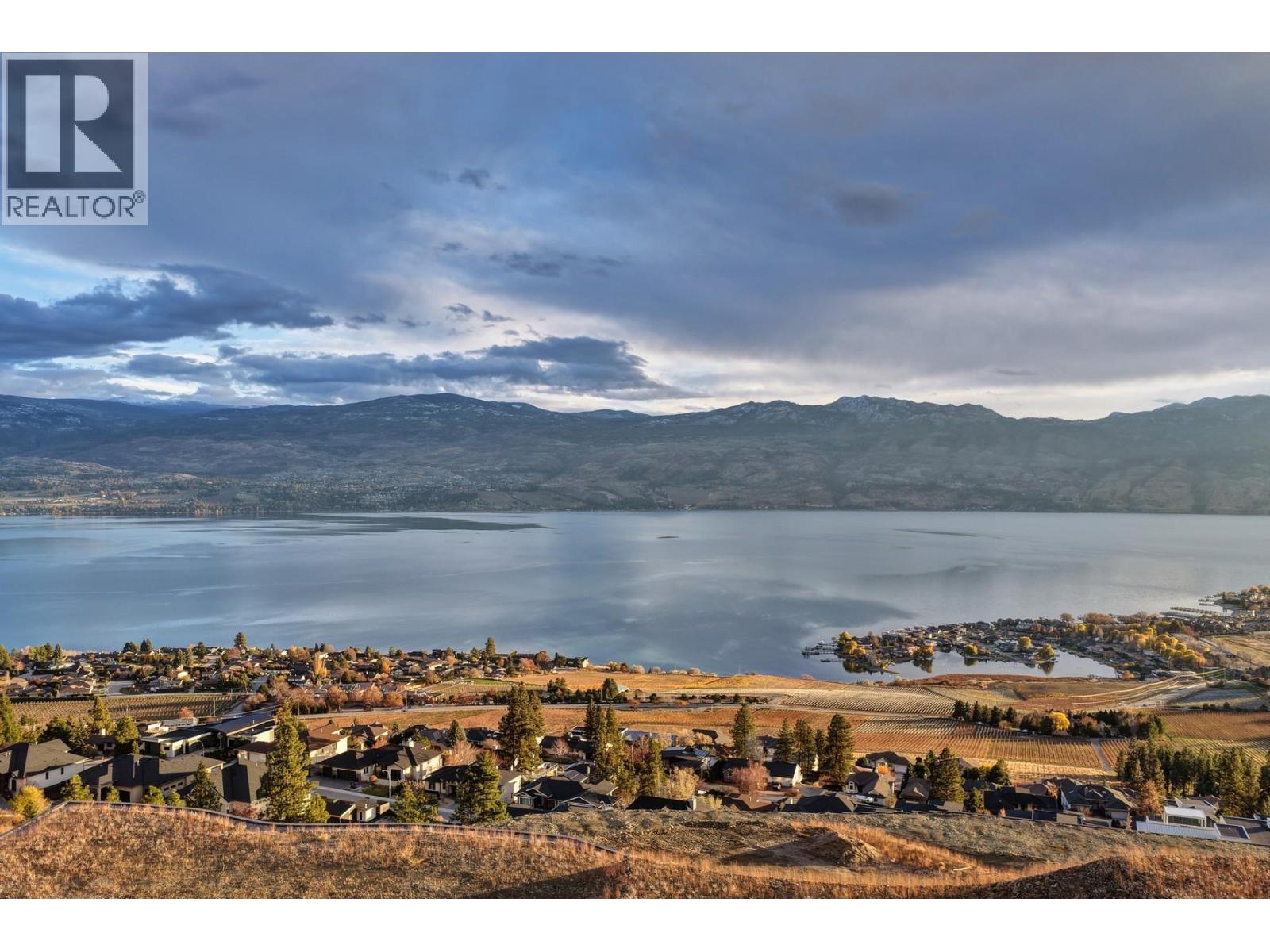 1363 Vineyard Drive, West Kelowna
