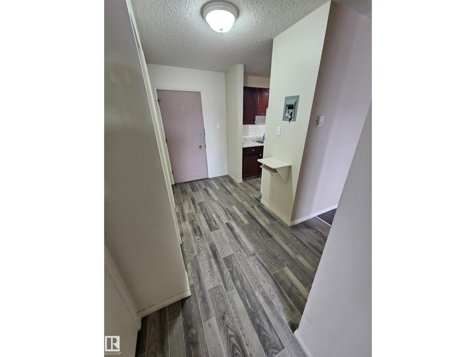 #401 10615 110 Street NW - 4