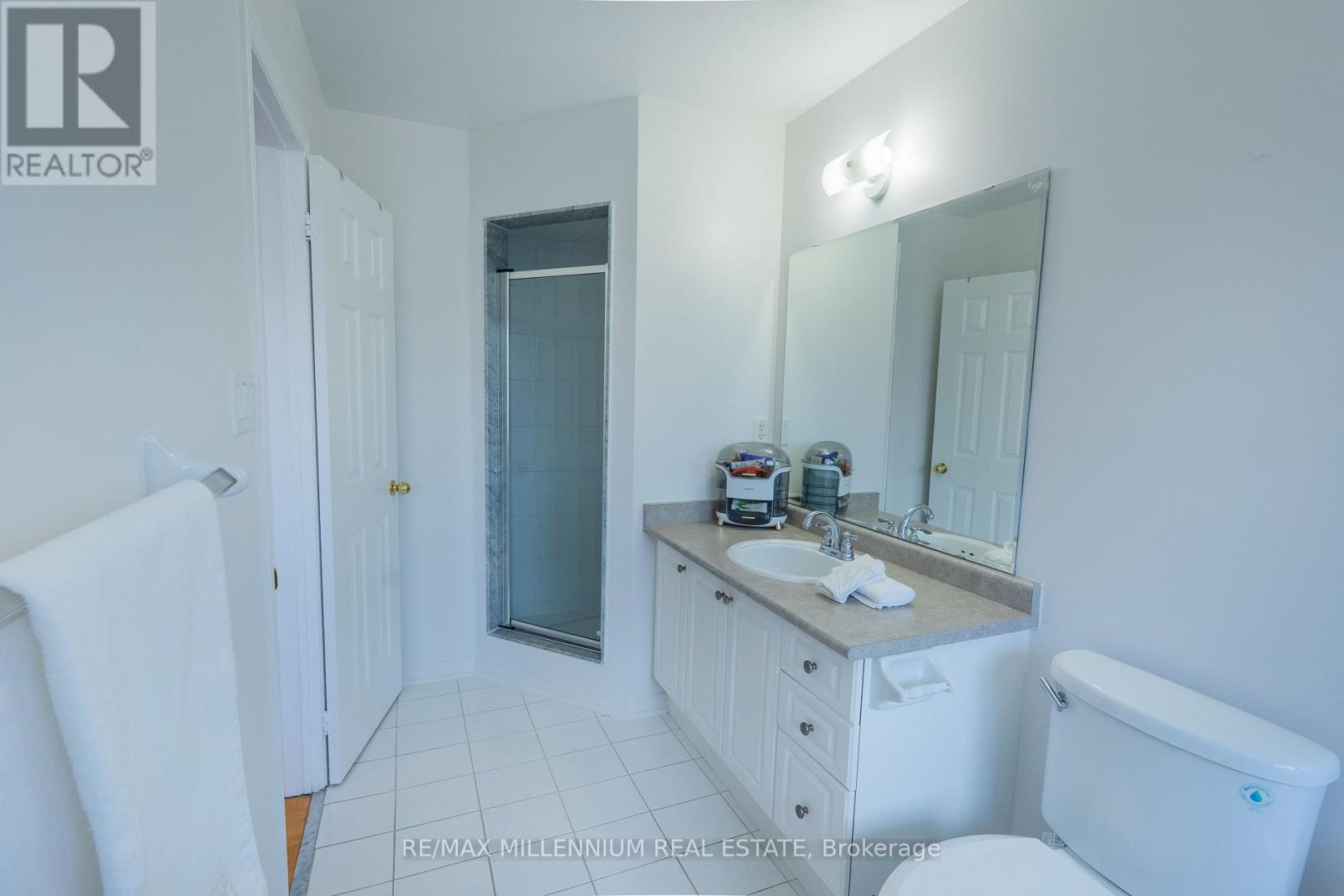 90 RONAN CRESCENT - 20