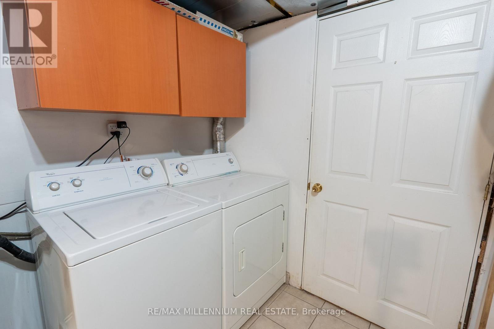 90 RONAN CRESCENT - 28