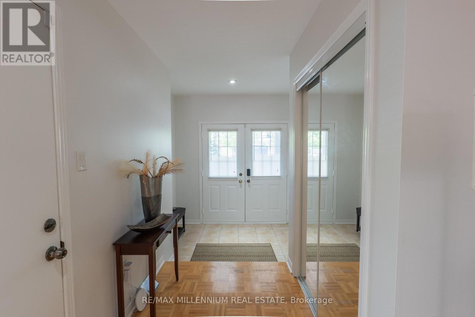 90 RONAN CRESCENT - 3