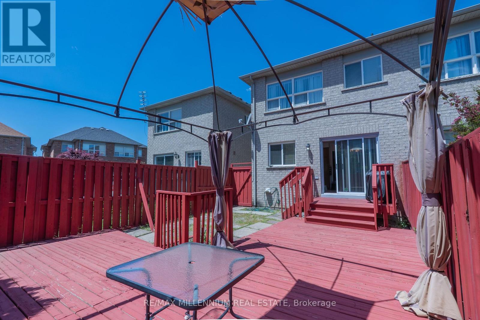 90 RONAN CRESCENT - 30
