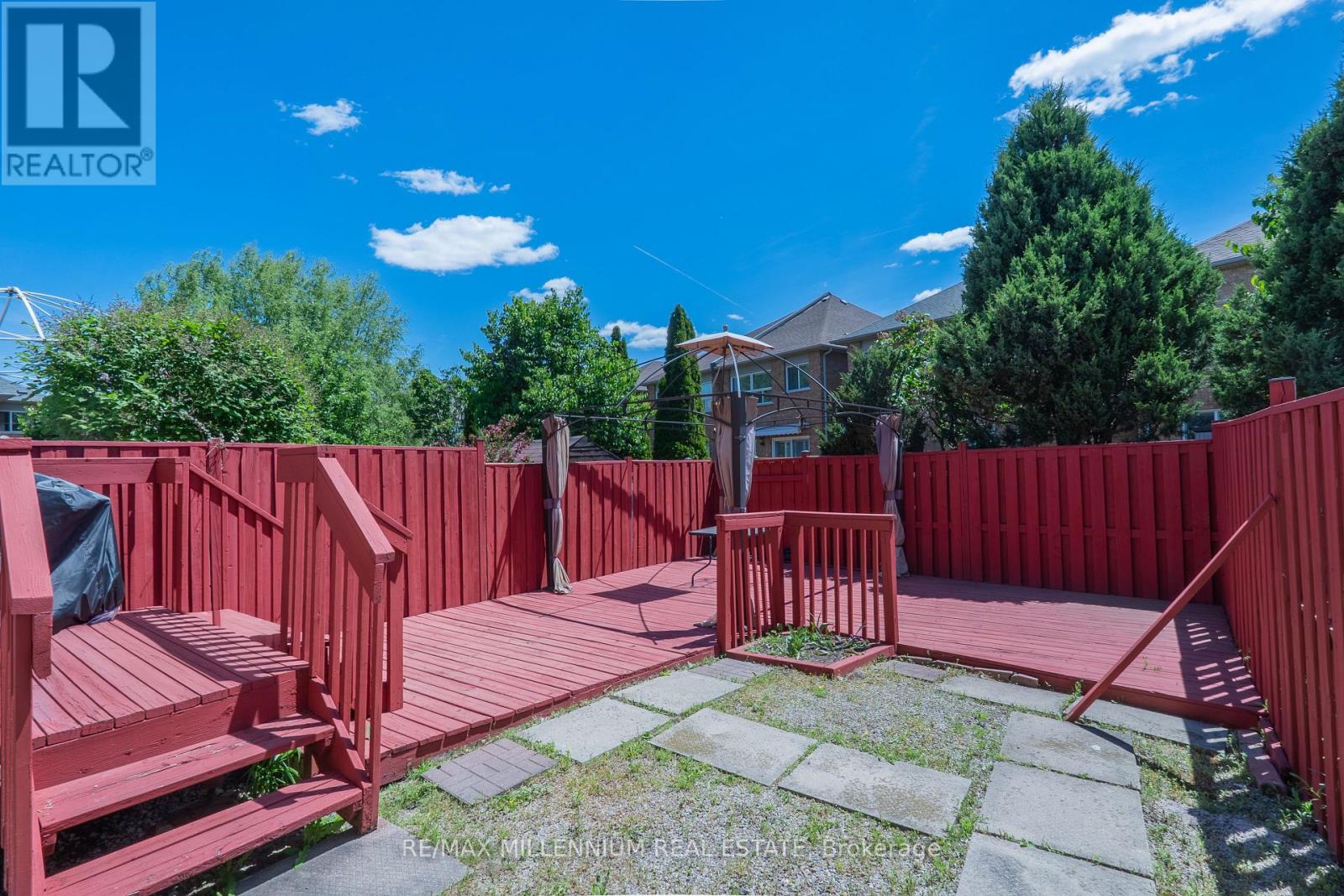 90 RONAN CRESCENT - 31