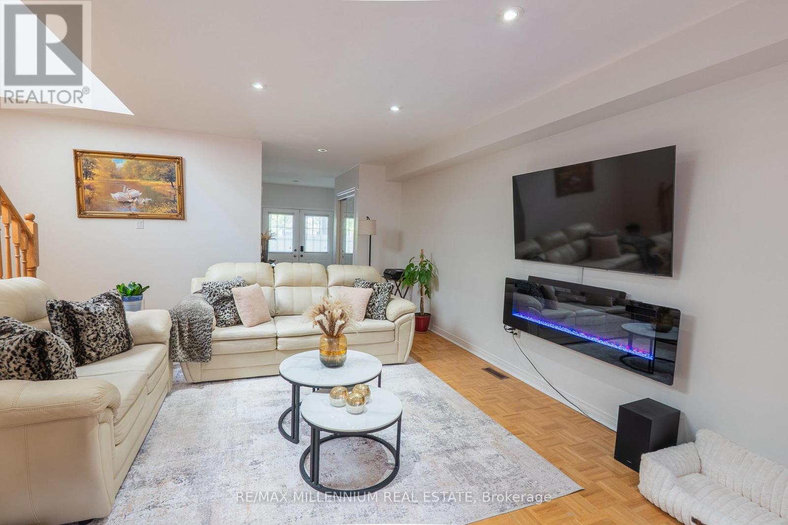 90 RONAN CRESCENT - 6