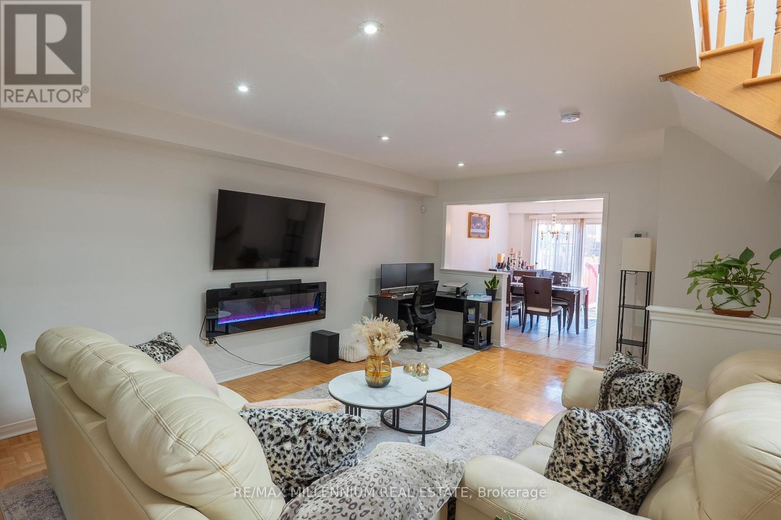 90 RONAN CRESCENT - 7