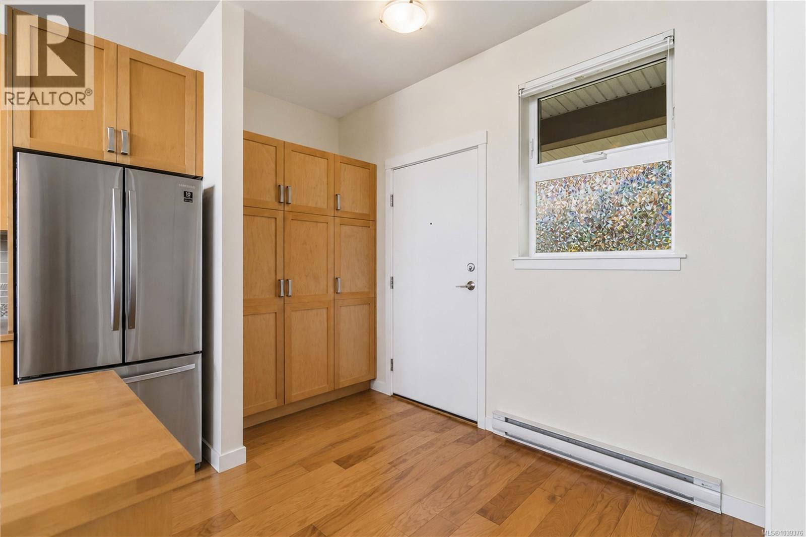 #302 6683 Horne Rd - 9