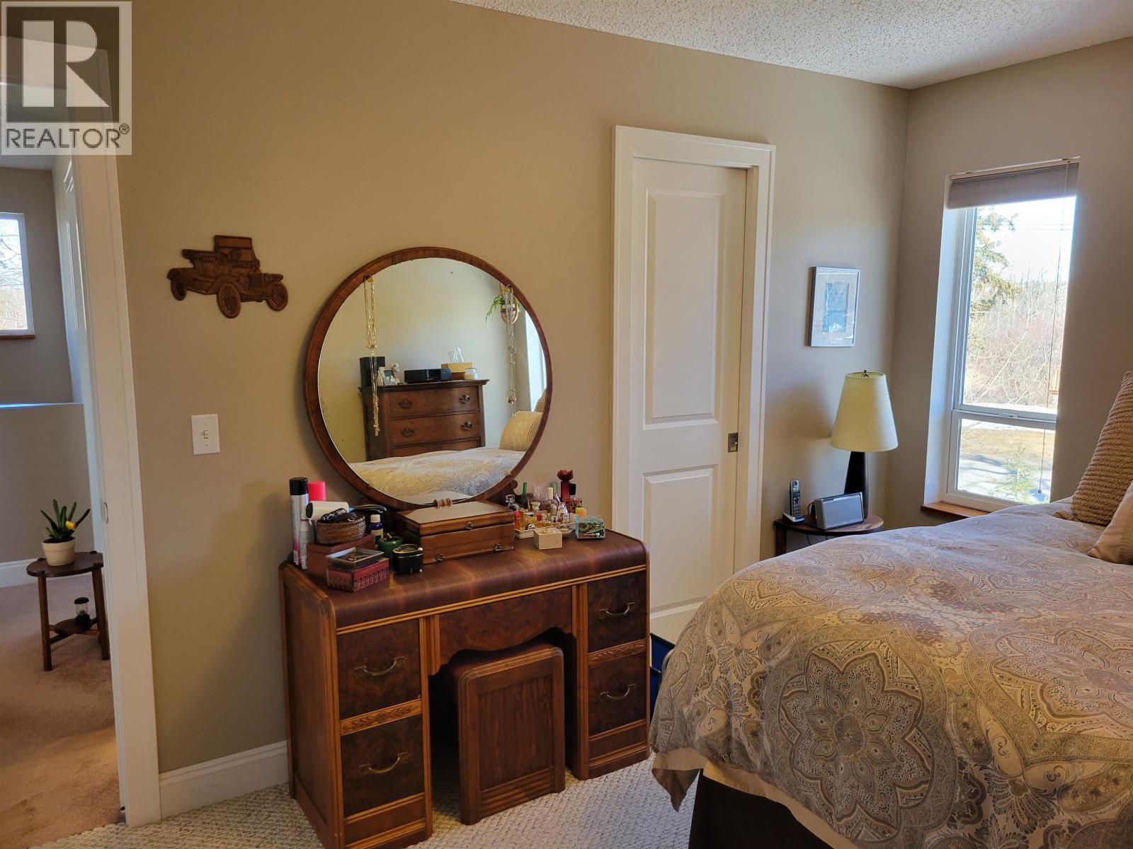2480 SILVERSMITH AVENUE - 21