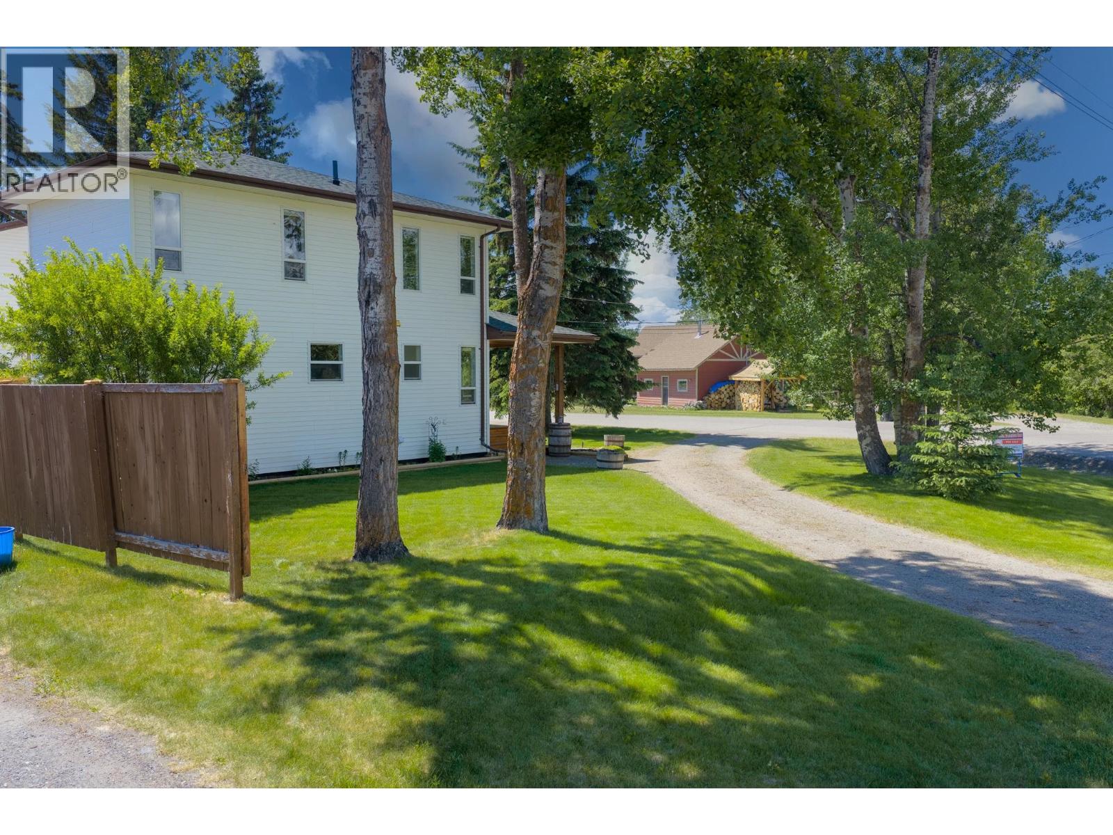 2480 SILVERSMITH AVENUE - 36
