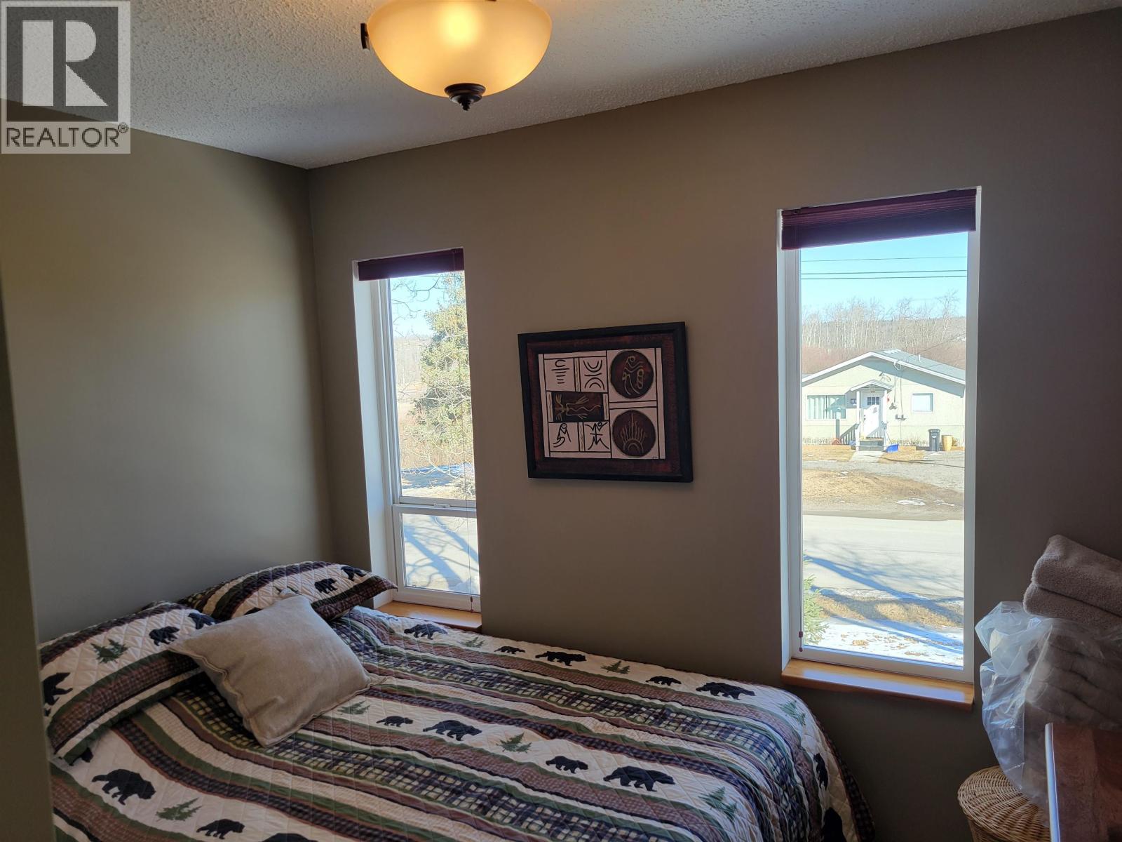 2480 SILVERSMITH AVENUE - 32