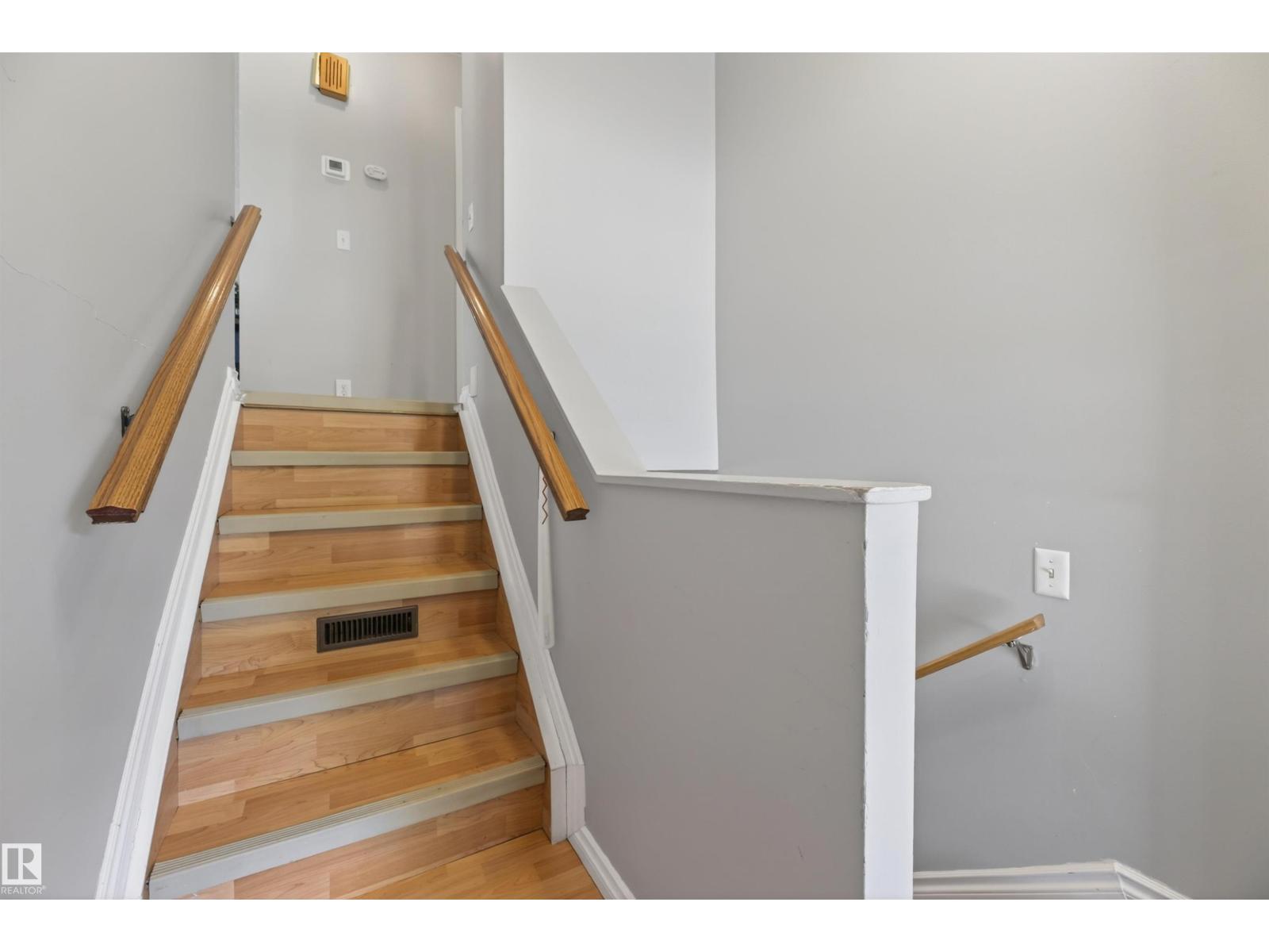 256 WOODBRIDGE WY - 2