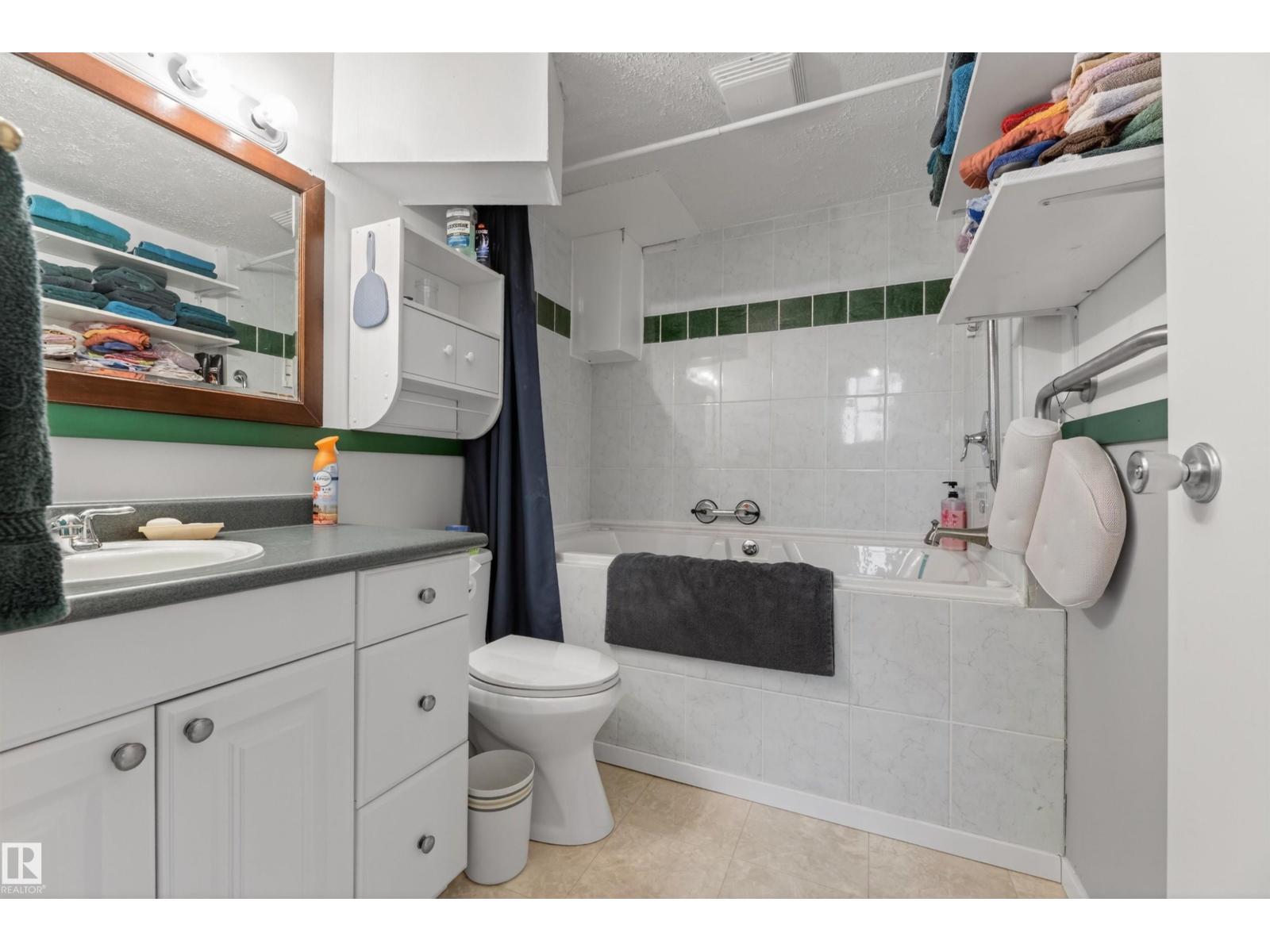 256 WOODBRIDGE WY - 23