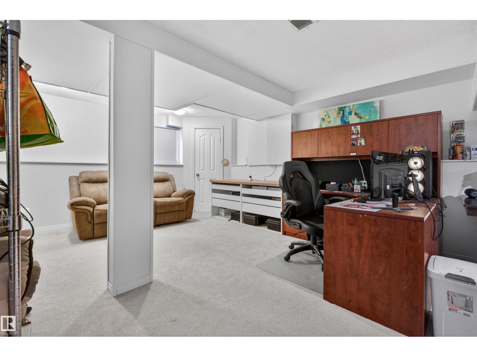 13 DANBRIDGE PL — photo 26