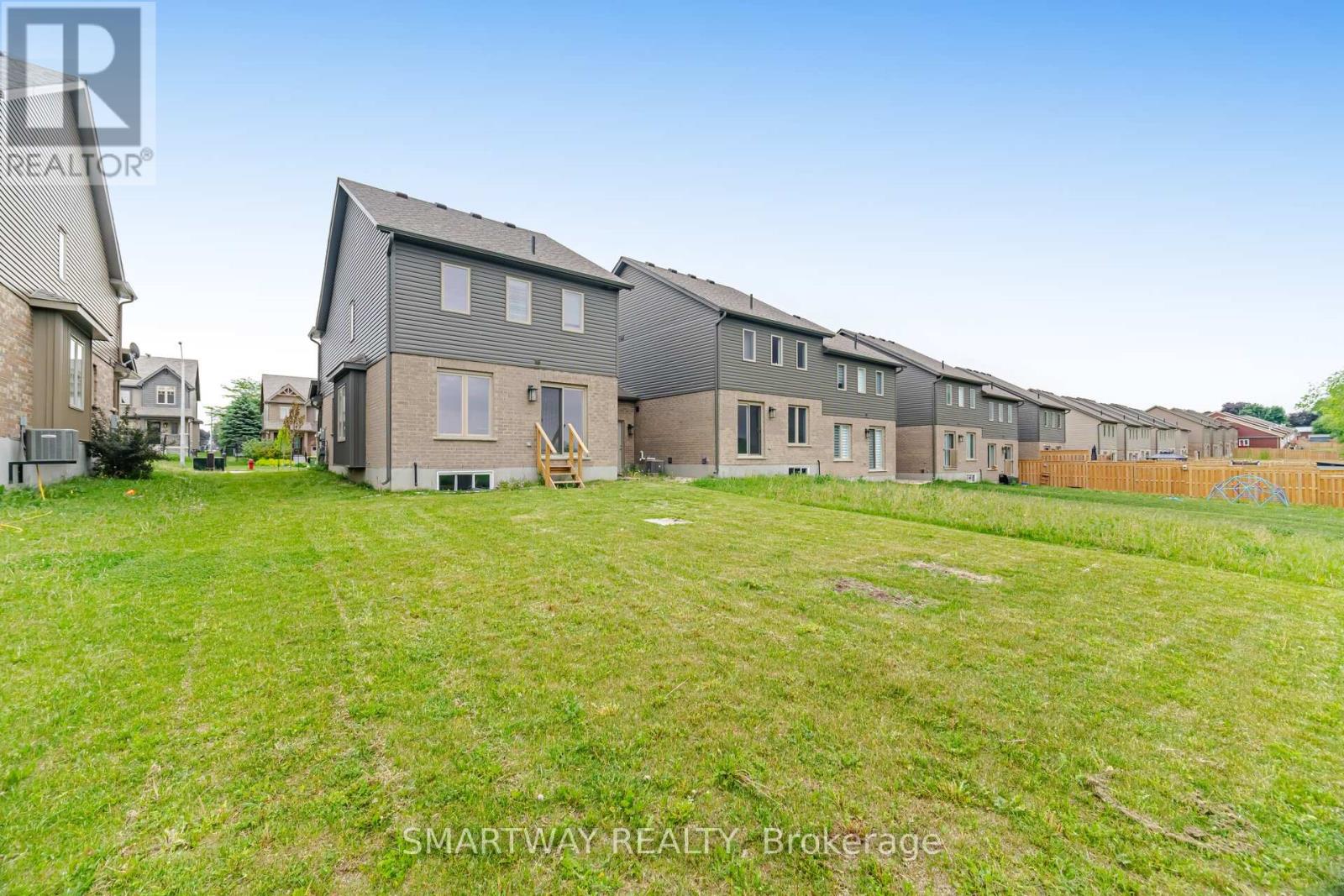 154 STONEBROOK WAY - 38
