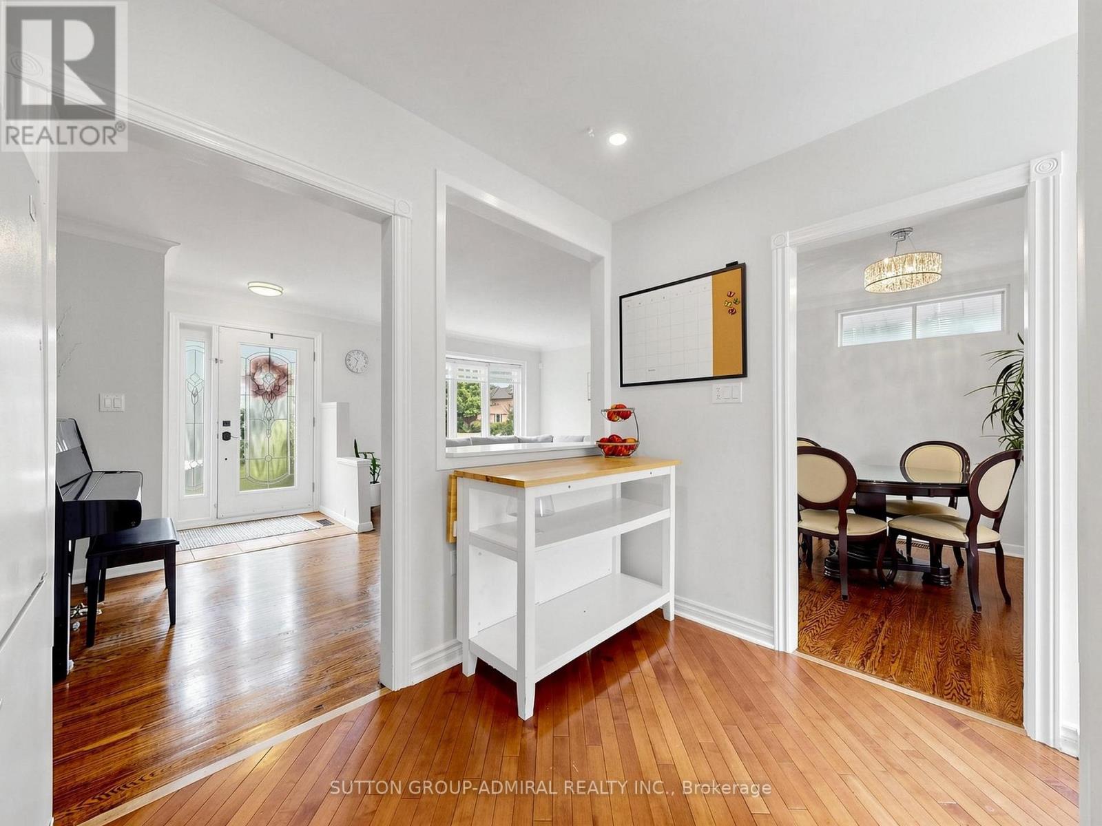 1864 HINDHEAD ROAD - 15