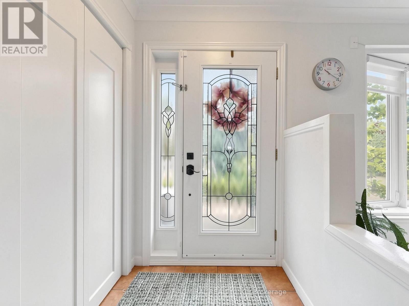 1864 HINDHEAD ROAD - 16
