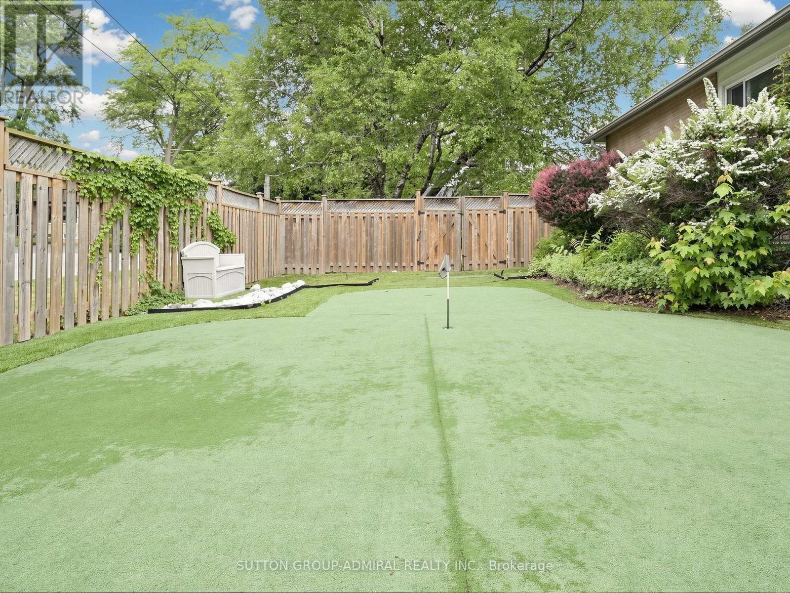 1864 HINDHEAD ROAD - 37