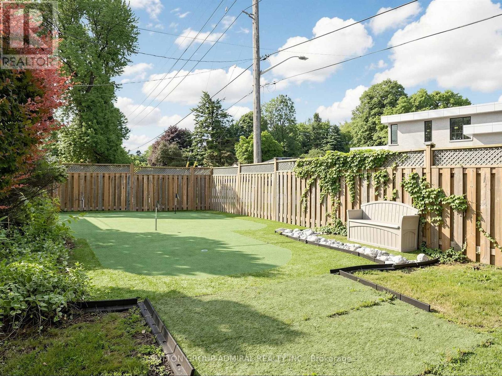 1864 HINDHEAD ROAD - 36