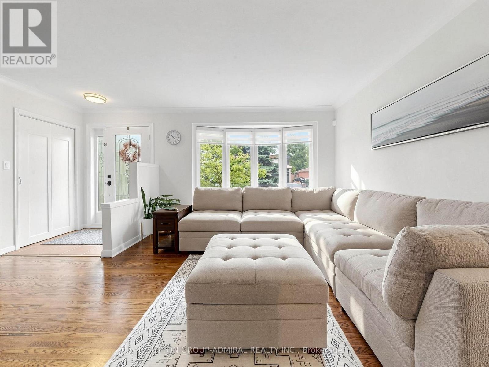 1864 HINDHEAD ROAD - 6
