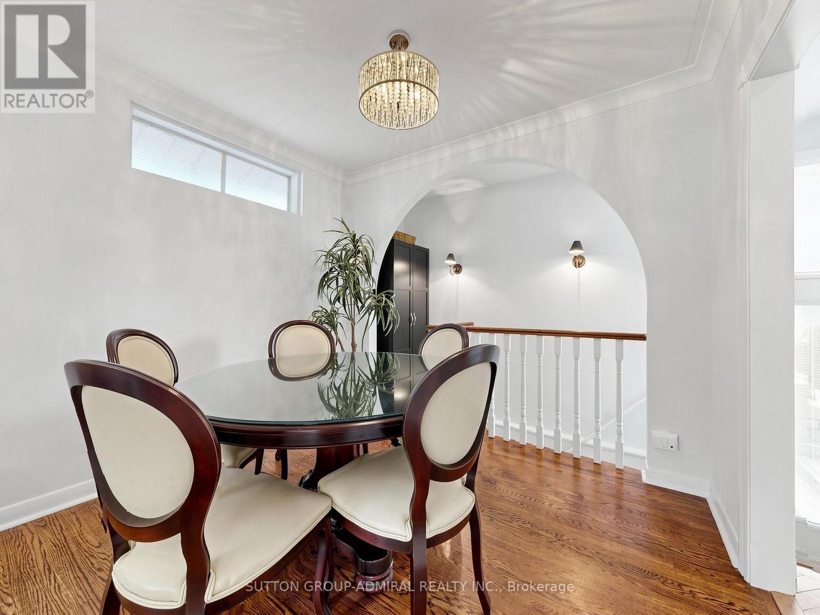1864 HINDHEAD ROAD - 8