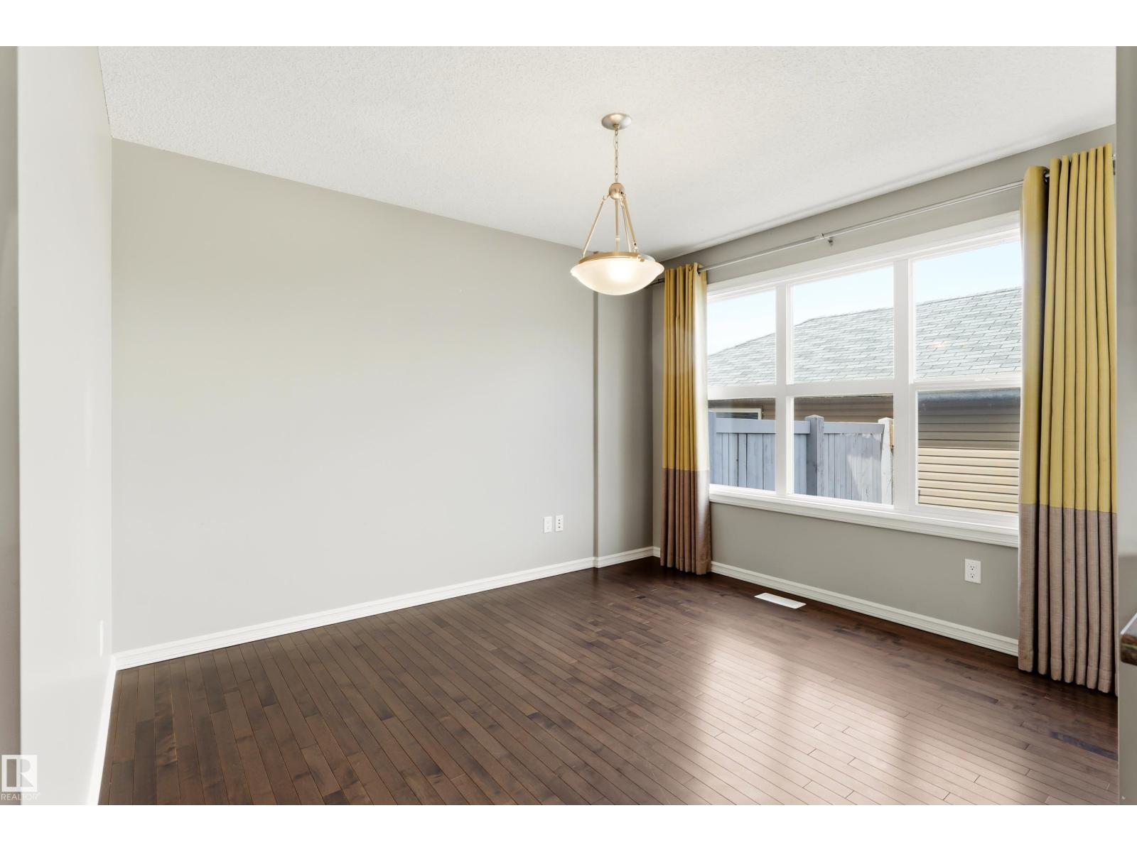 8204 180 AV NW — photo 15