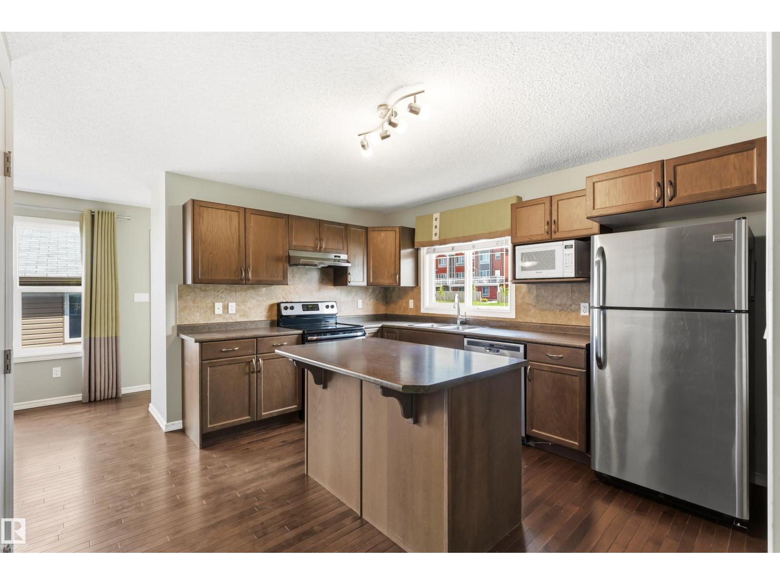8204 180 AV NW — photo 11