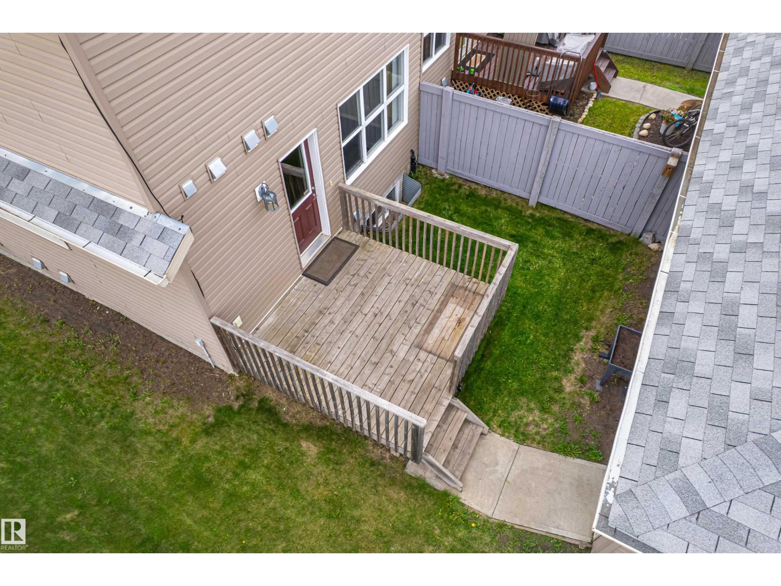 8204 180 AV NW — photo 46