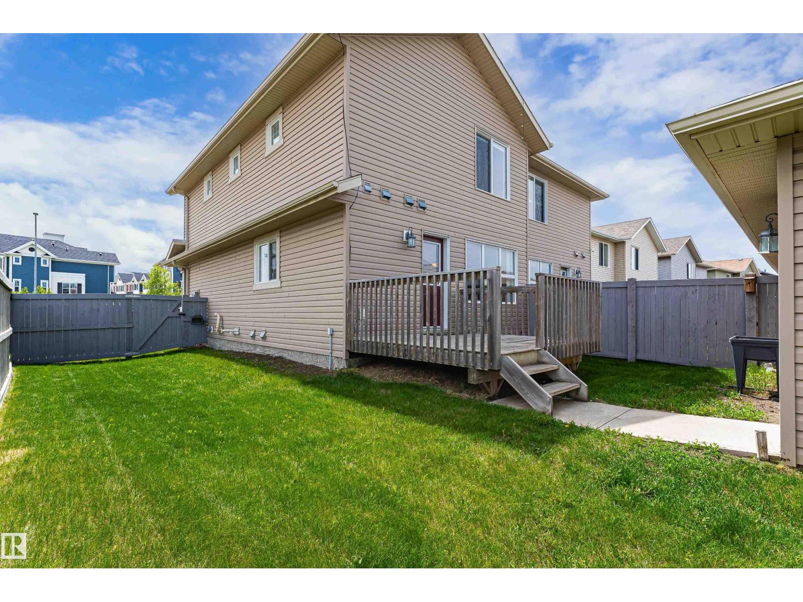 8204 180 AV NW — photo 42
