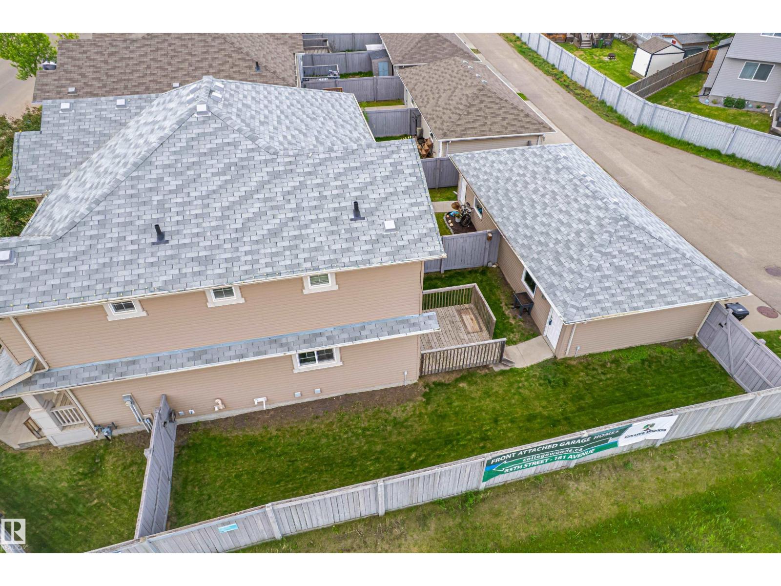 8204 180 AV NW — photo 48