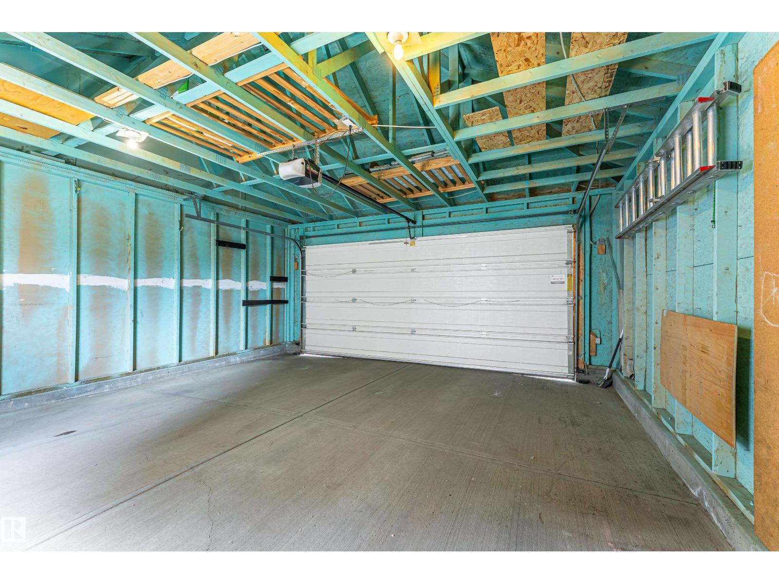 8204 180 AV NW — photo 41