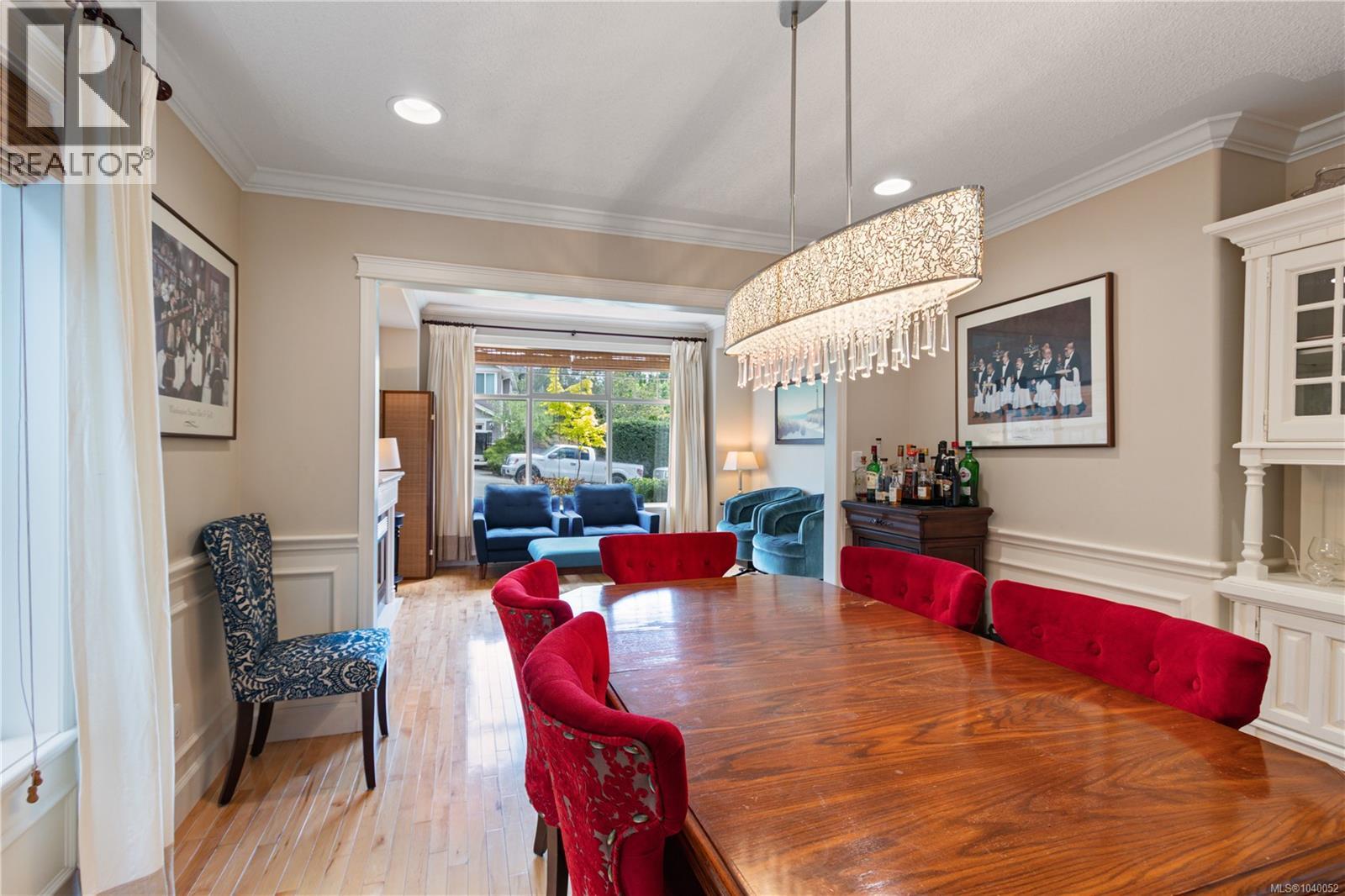 4957 Hartwig Cres - 6
