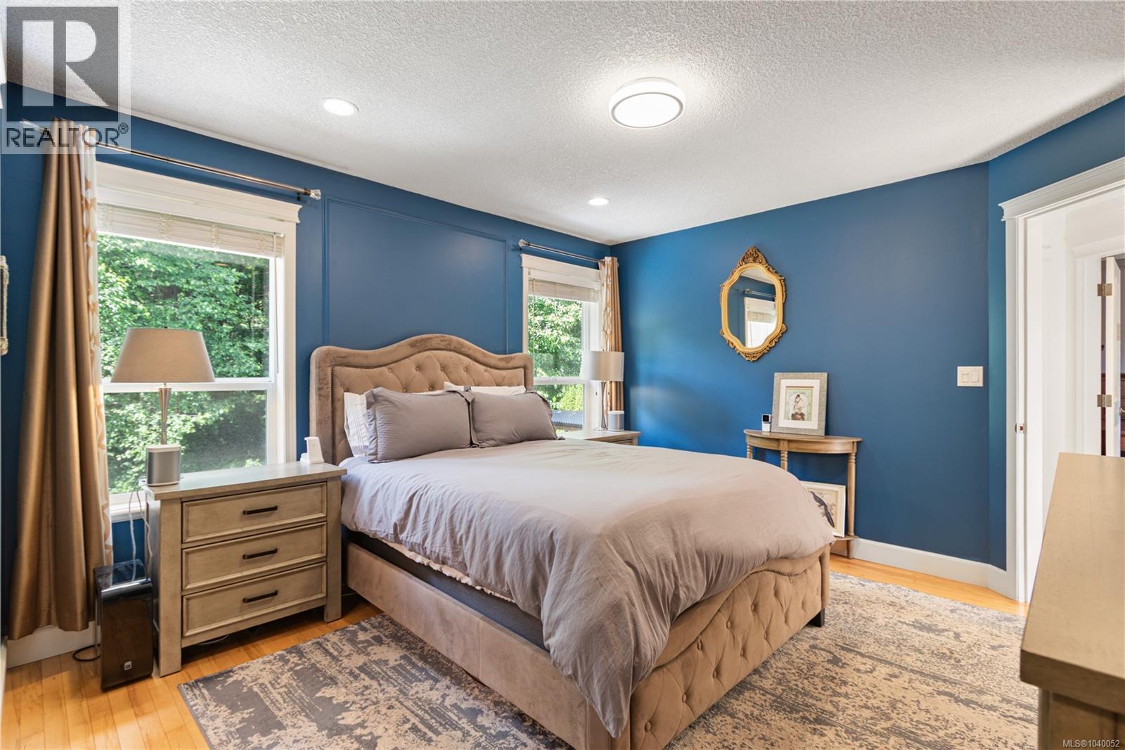 4957 Hartwig Cres - 23